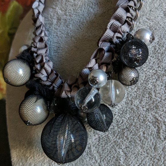 Gray color Cara n.c. necklace - Picture 5 of 10